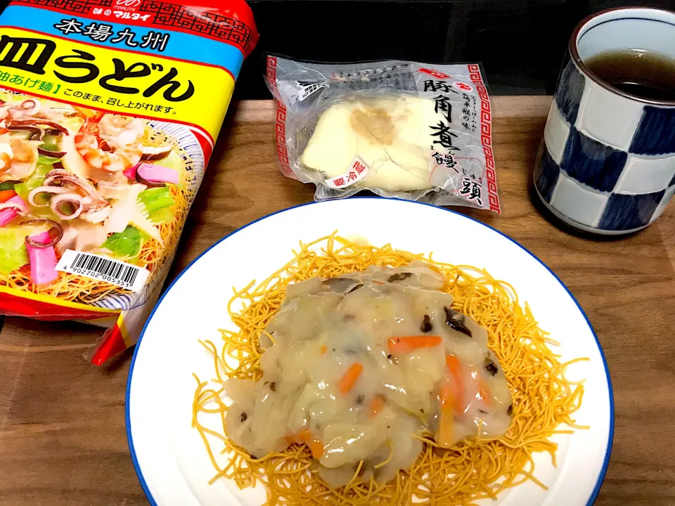 Snapdishの料理写真:長崎県　皿うどん&豚角煮饅頭|Tak@さん