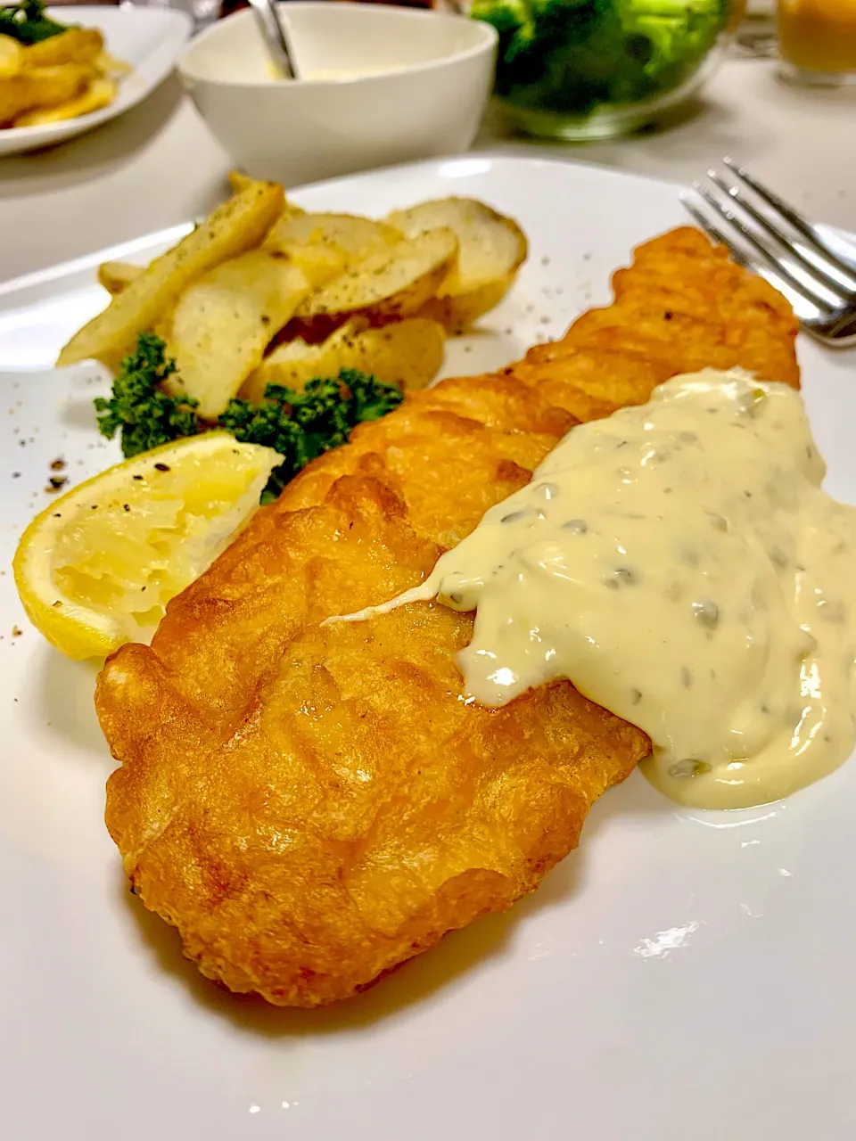 Costco deli tray; Fried Catfish|gonbenさん