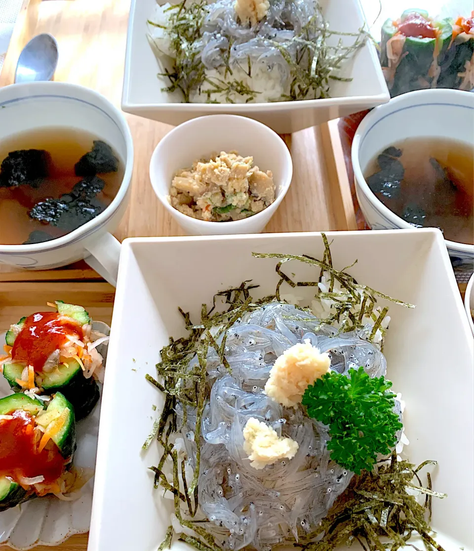 生しらす丼定食|シュトママさん