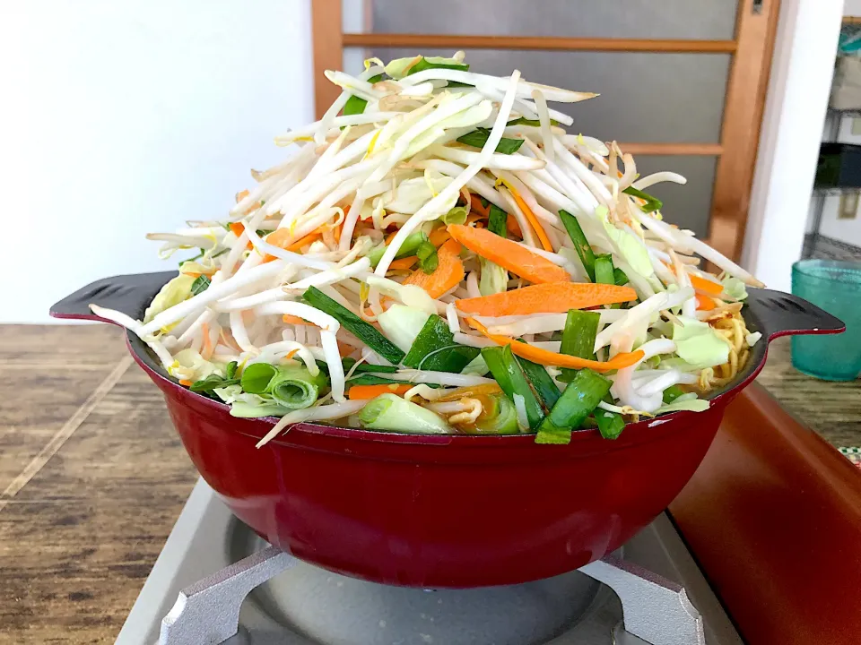 野菜たっぷり味噌ラーメン鍋🍲|パンダ母さん🐼さん