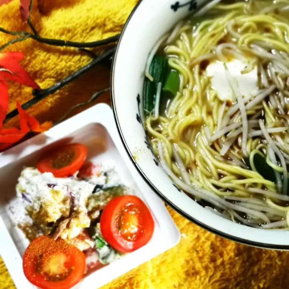 Snapdishの料理写真:今日のランチ👌味噌ラーメン🍜|ペンギンさん