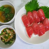 中とろ鮨と鶏皮の赤ポン酢
椎茸と三つ葉の吸い物
12/20更新