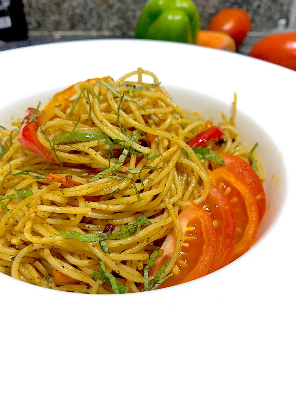 Scent Leaf & Tomato Stir Fry Spaghettini|chef.rejさん