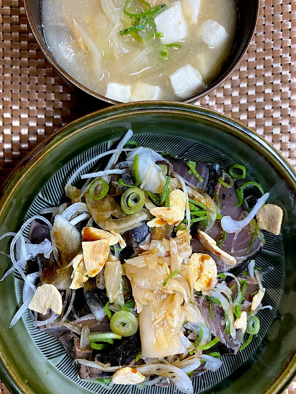 🐟鰹のたたき丼|すくらんぶるえっぐさん