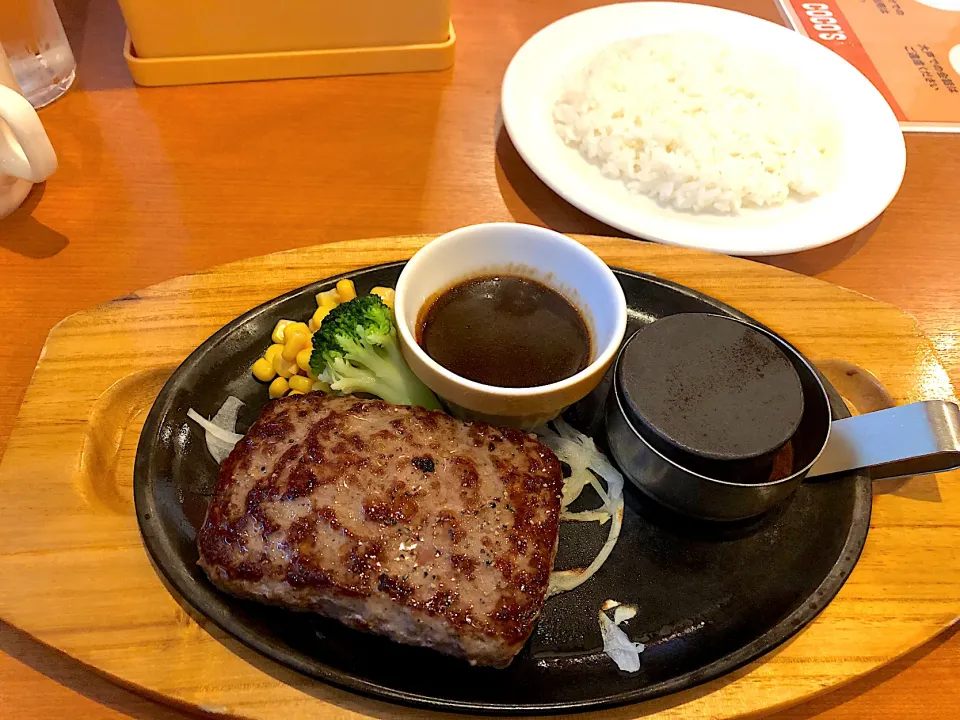 ビーフハンバーグステーキランチ|しのぶさん