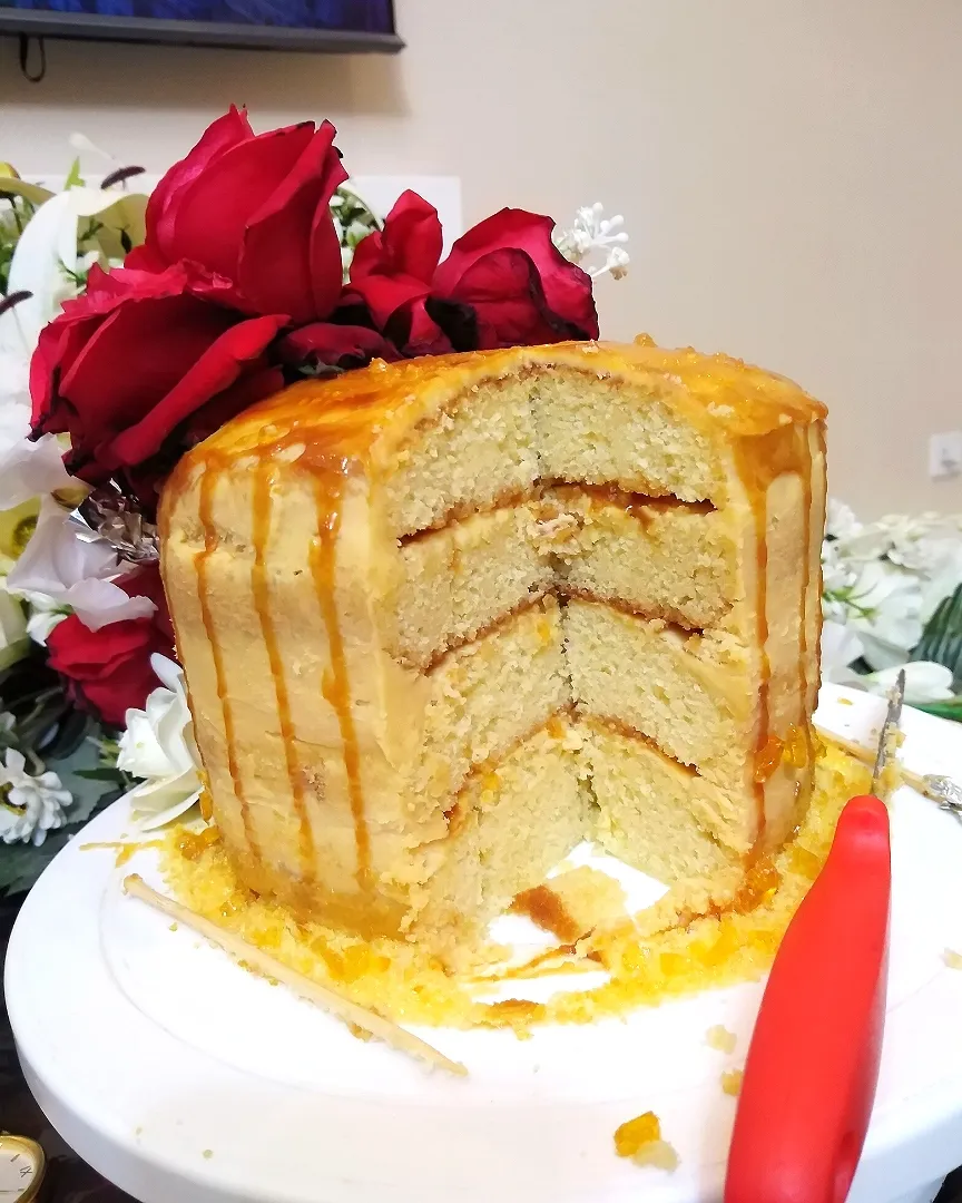 caramel crunch cake|Hafsa Zulfiqarさん