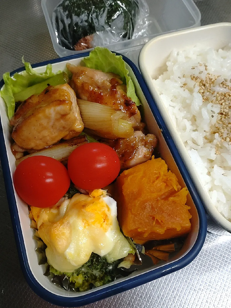 Snapdishの料理写真:焼き鳥弁当|ぱんださん