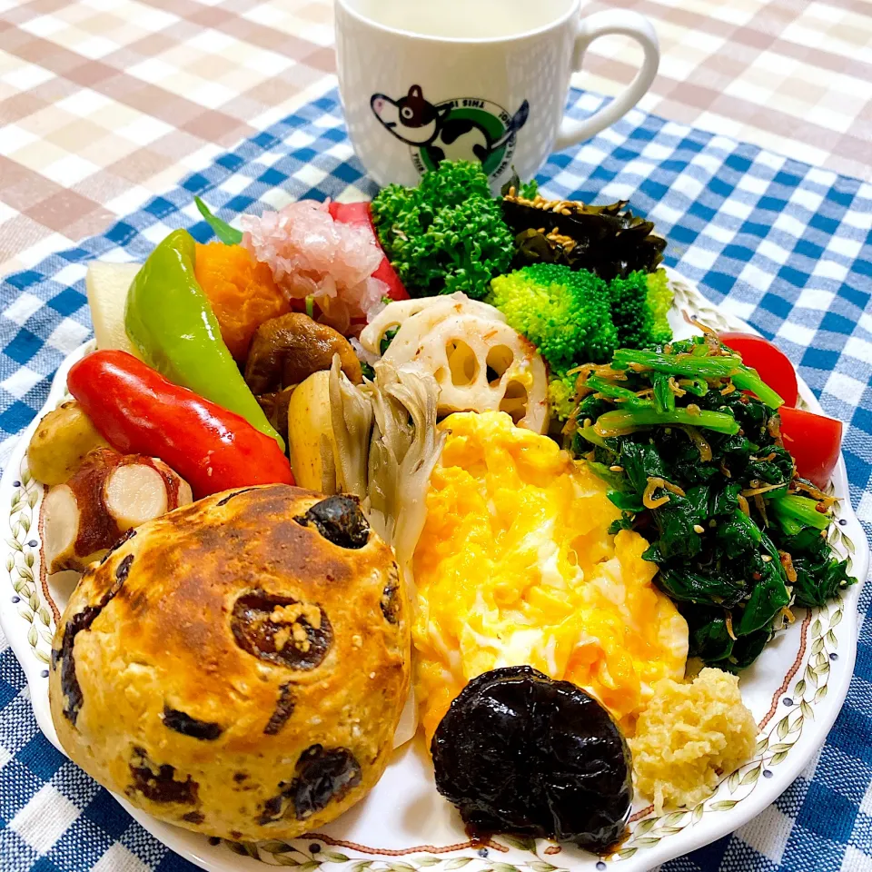 今日の朝ごはん★全粒粉とゆきちから小麦で作った塩麹レーズンパン|riko30294さん