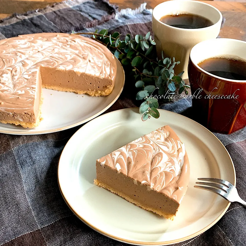 Snapdishの料理写真:チョコレートマーブルチーズケーキ|ユッキーさん