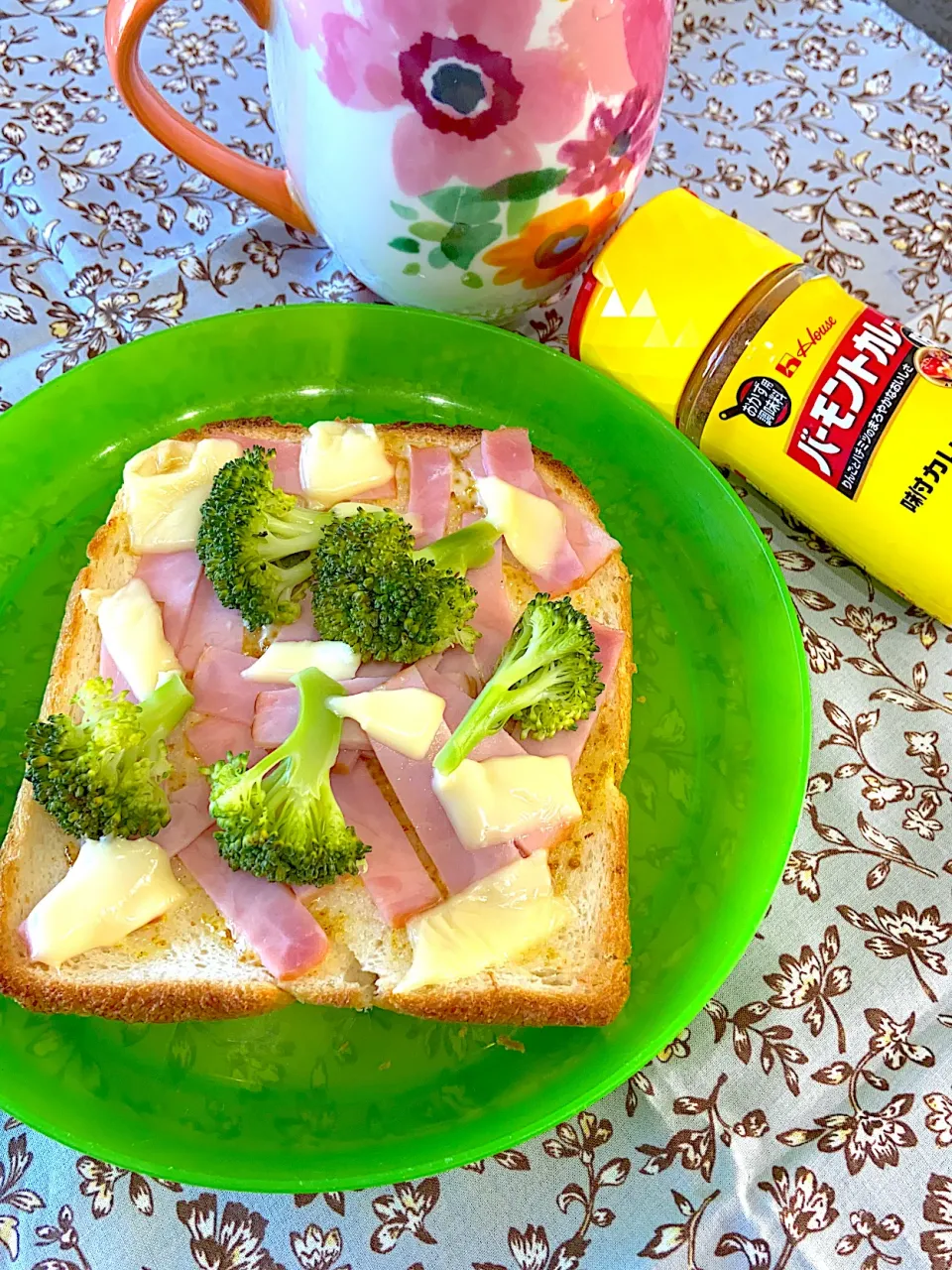 🍞カレーマヨトースト🌟|とぅんてんさん