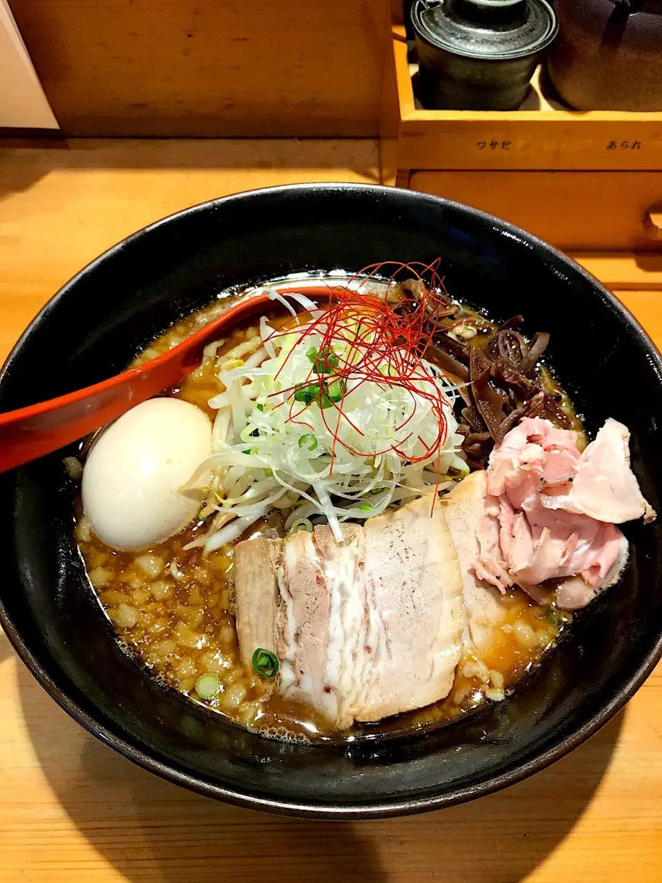 焼きあご味噌らー麺＋プレミアムパストッピング@焼きあご塩らー麺たかはし上野店|morimi32さん