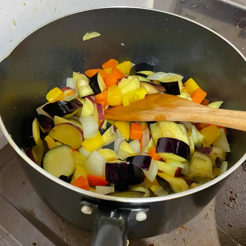 ラタトゥユになる前の野菜たち|みゆうさん