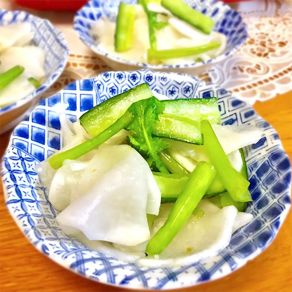 Snapdishの料理写真:柚子こしょう風味の浅漬け|🌻ako ·͜·♡peco🌻さん