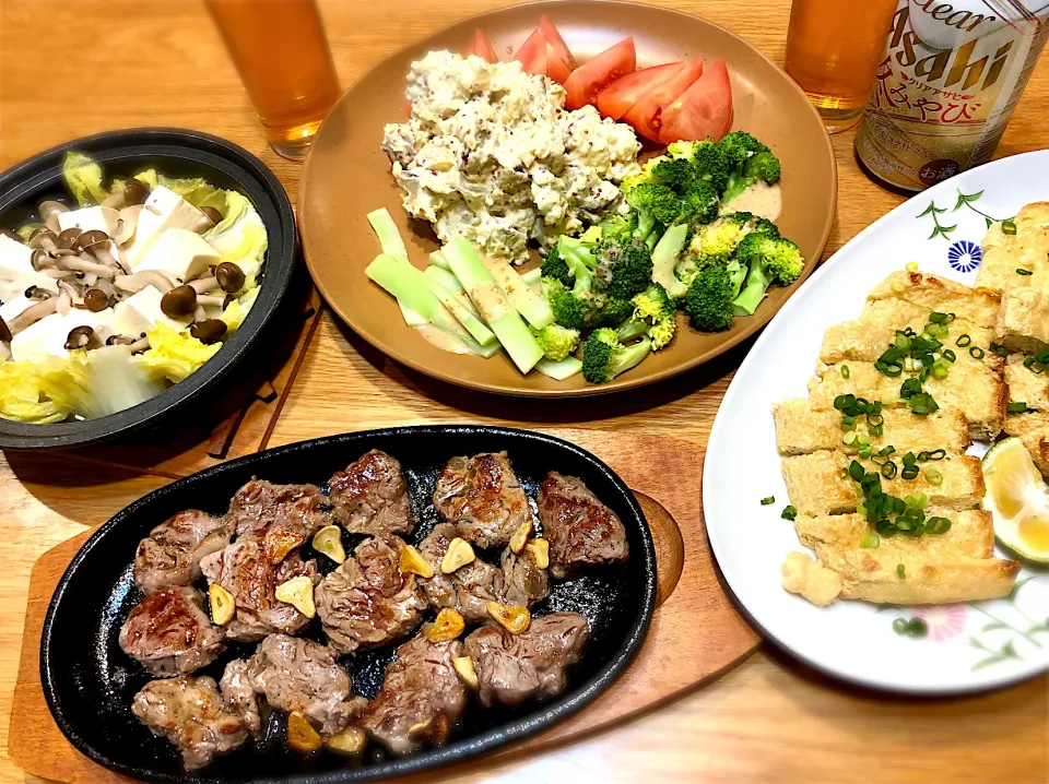 牛ヒレ肉ステーキ　じゃが&さつまいもの粒マスタードポテサラ　焼き油揚げ　蒸し豆腐|じゅんさんさん