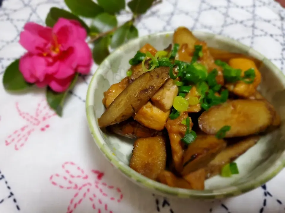 🐔鶏肉とごぼうのさっぱり煮|みよぱさん