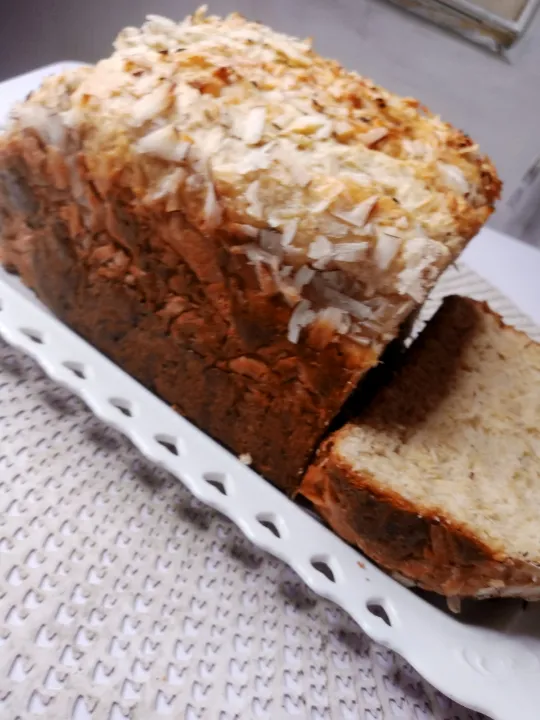 Coconut bread 😋😋😋

#NigerianDish

©️ Chef Tee 🔥|Chef Teeさん