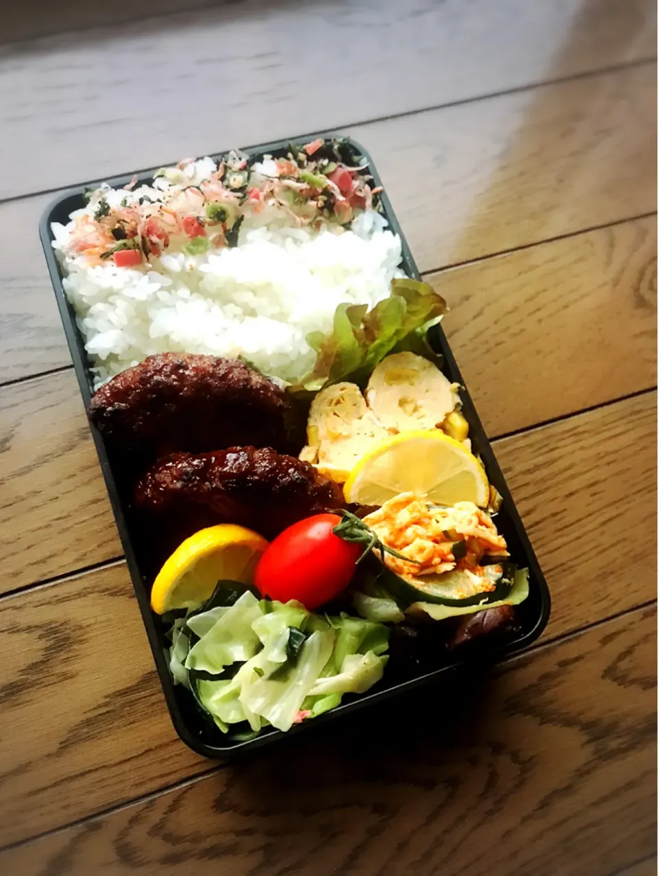 レトルトハンバーグ弁当|_emi_48.0517さん