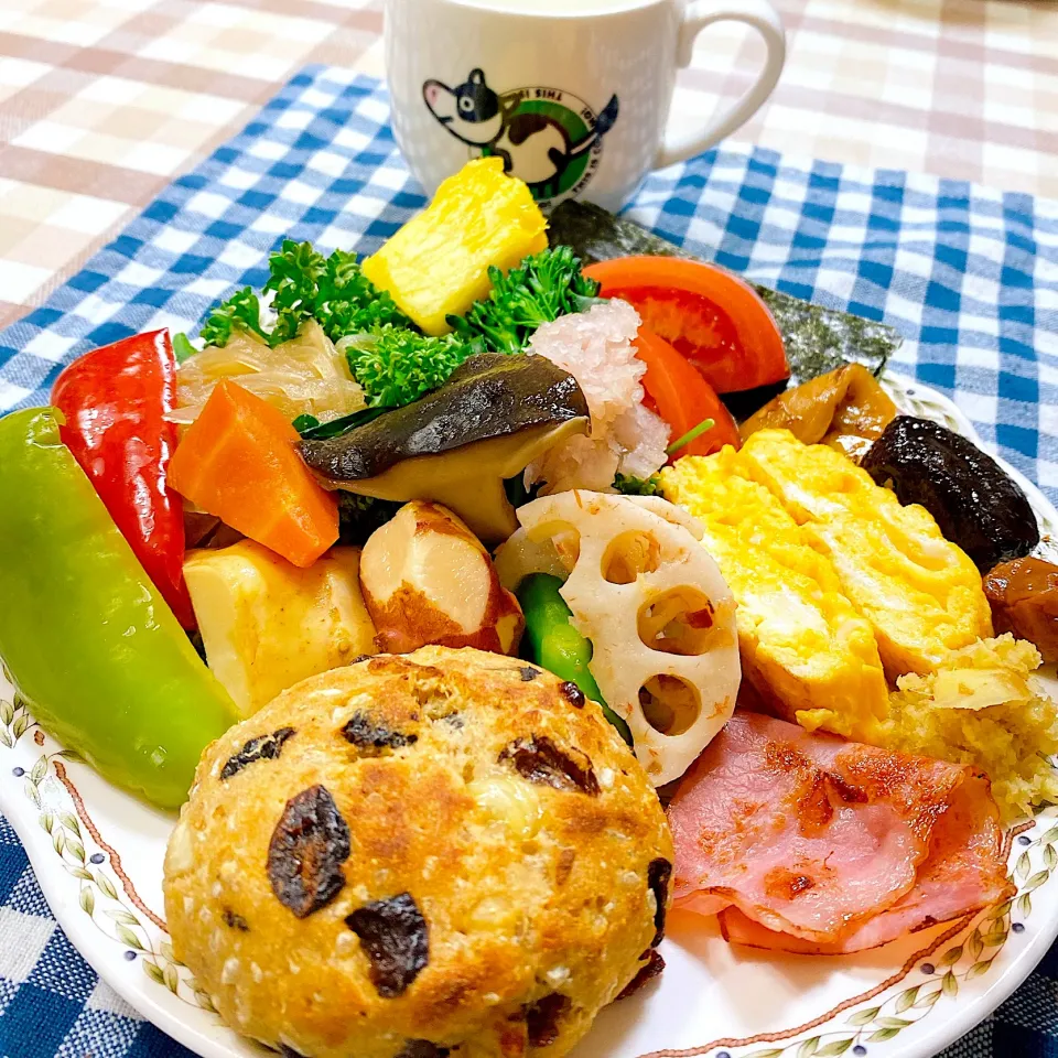 今日の朝ごはん★玉ねぎとレーズンとチーズの塩麹パン|riko30294さん