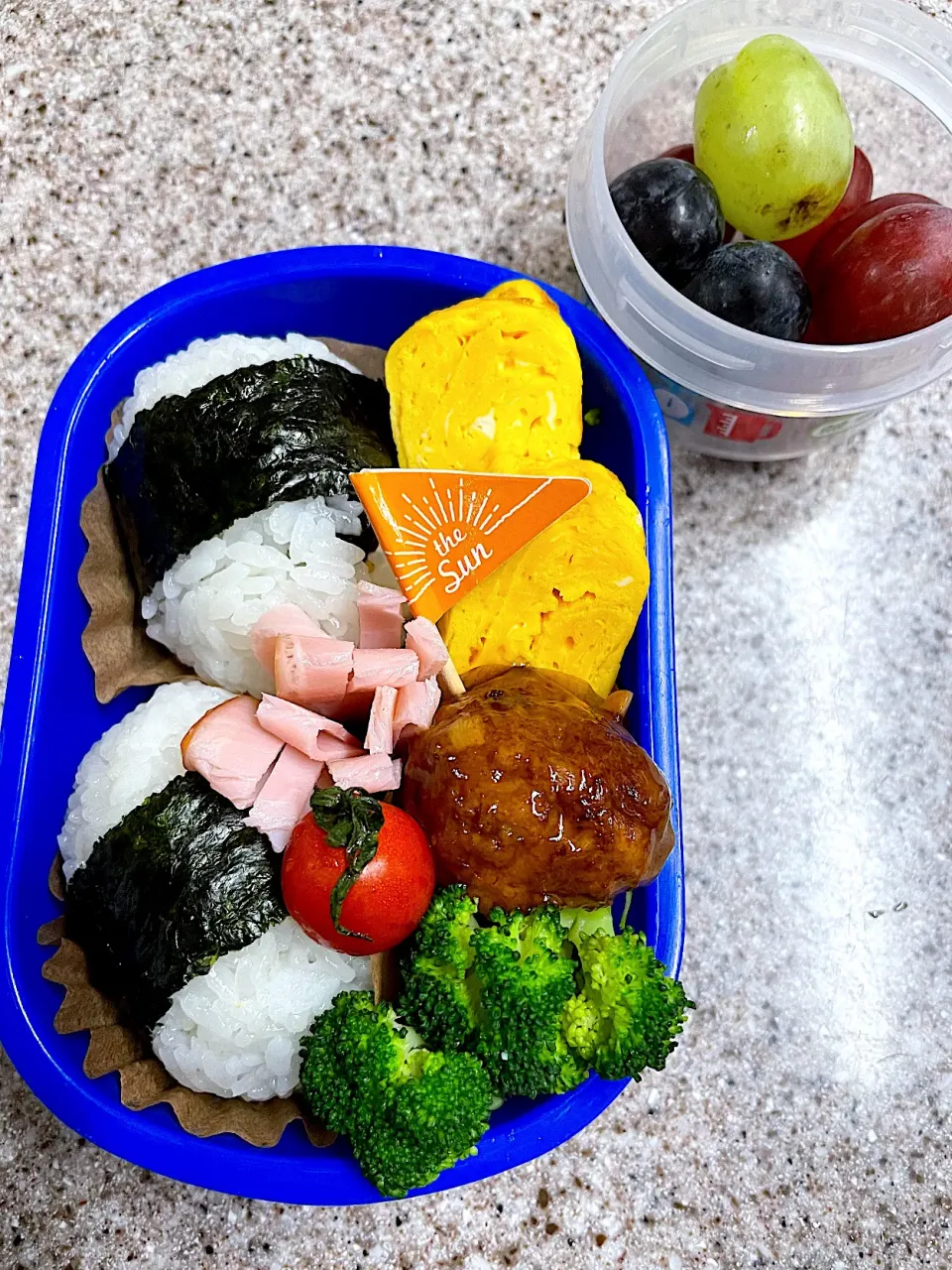 おにぎり弁当🍙|えみさん