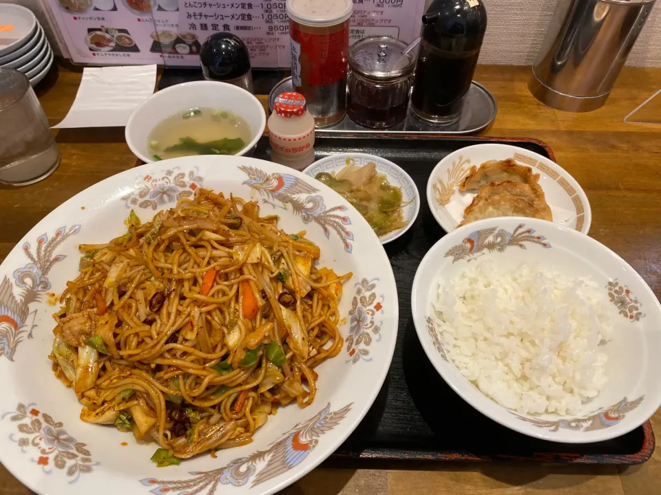 キムチ焼きそば定食、激辛🔥|buhizouさん