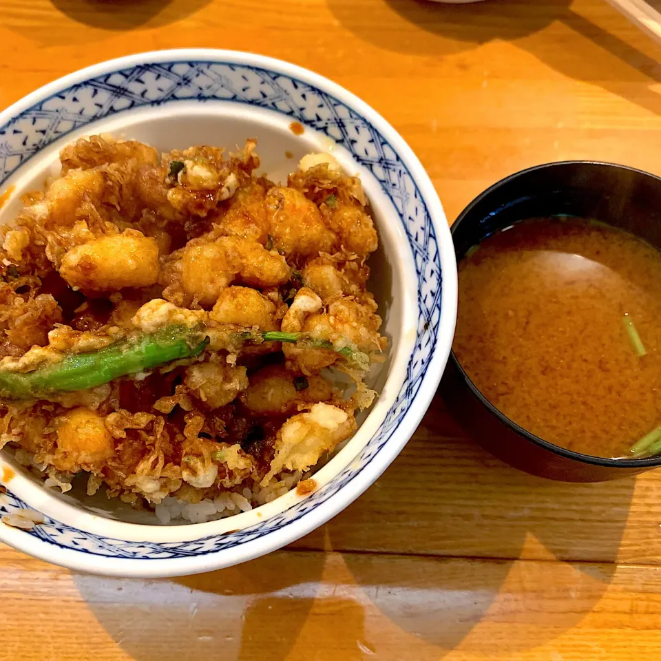 Snapdishの料理写真:かき揚げ丼(◍•ڡ•◍)❤|いつみさん