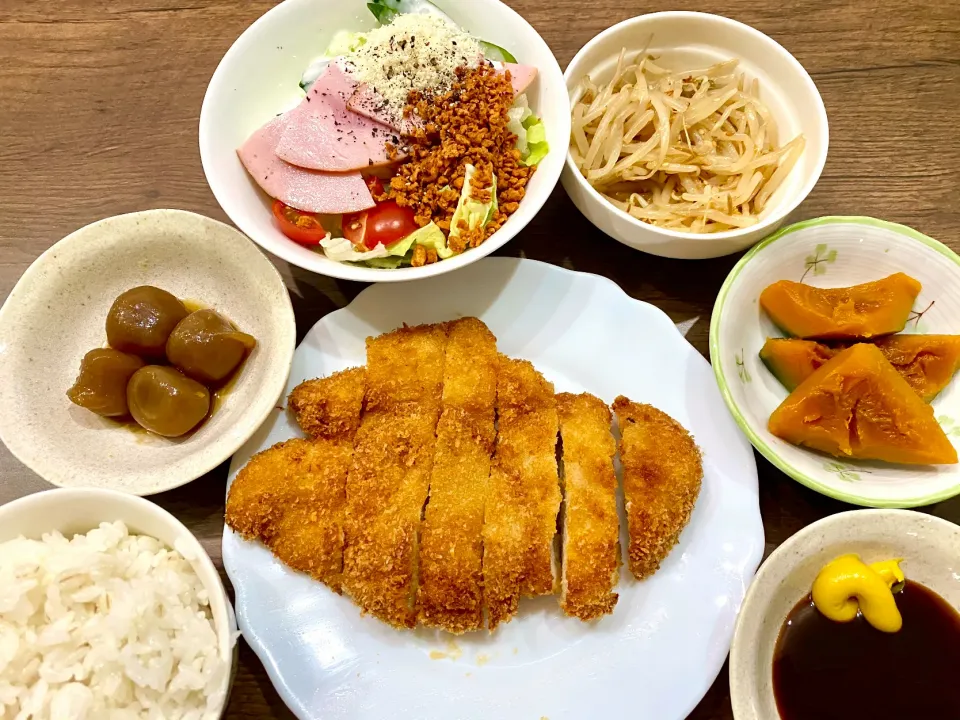 Snapdishの料理写真:我が家のチキンカツ定食|emi1100さん