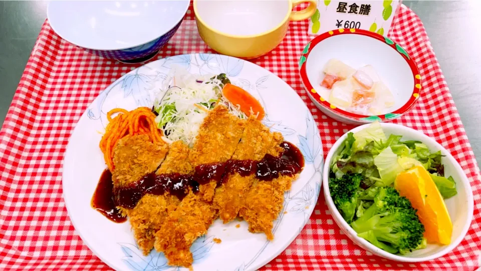 揚げ物フェア最終日　豚ヒレカツ定食|nyama1さん