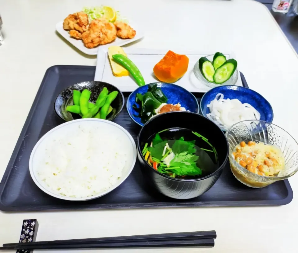 唐揚げと野菜中心の食事|justice🍎IWATE🍎さん