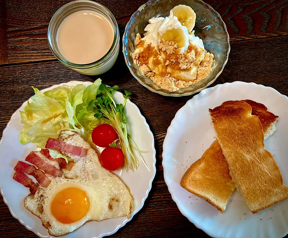 Snapdishの料理写真:今朝の ﾓｰﾆﾝｸﾞｾｯﾄ|mottomoさん