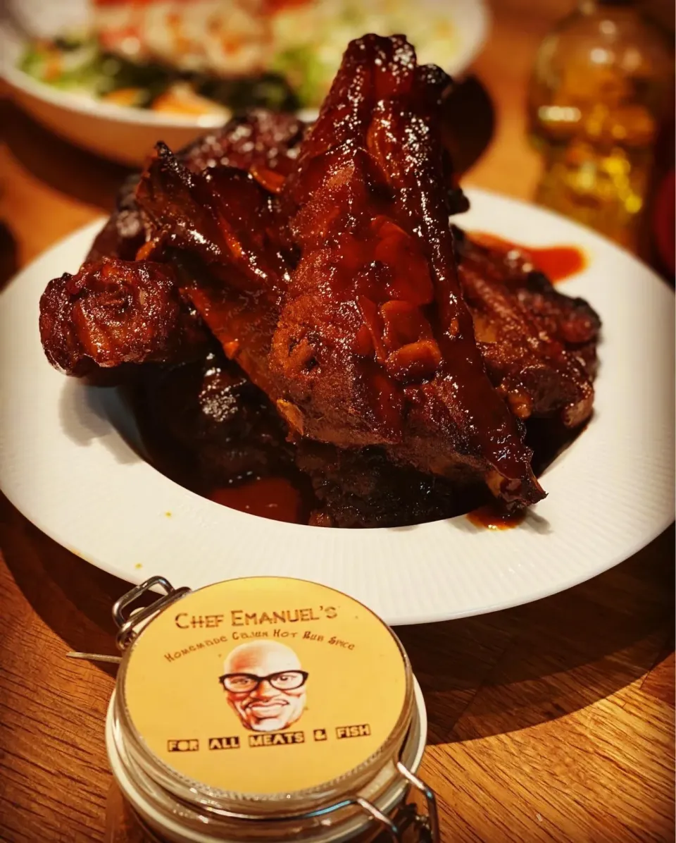 Honey 🍯 & BBQ Spiced Ribs Roasted slowly with Mixed Seafood Salad with my homemade BBQ Sauce 
#bbq #ribs #salad 
#chefemanuel 
#homemade 
#homecooking|Emanuel Hayashiさん