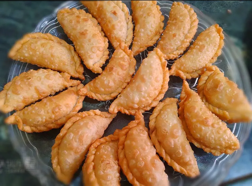 Tastyoly - Mawa Gujiya|Nidhi Mehta Tastyolyさん