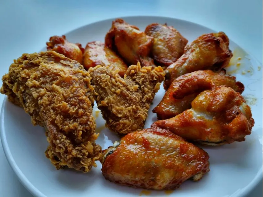 hot wings and fried chicken|steven z.y.さん