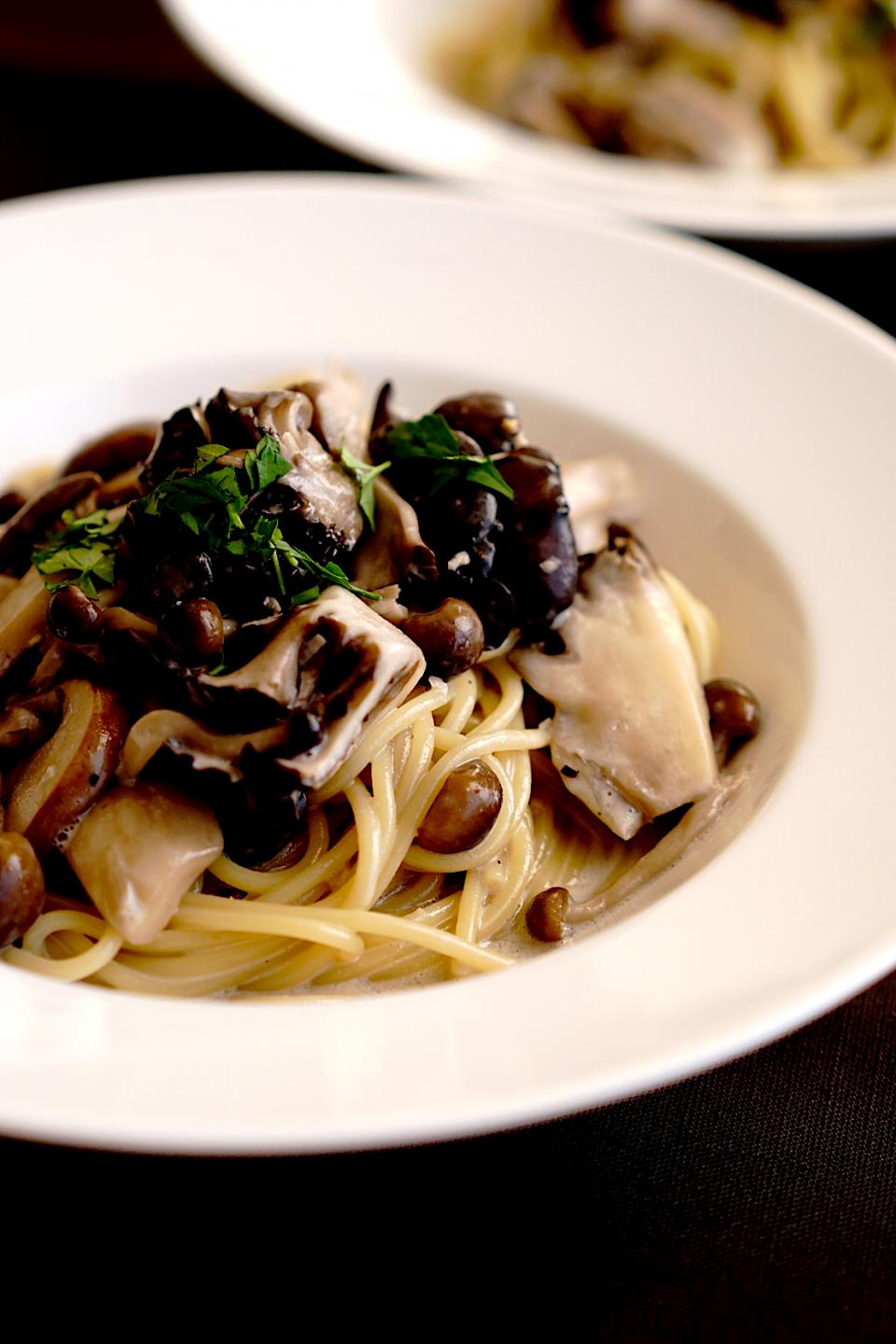 黒舞茸のクリームパスタ