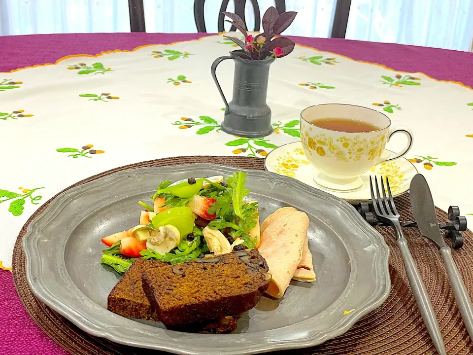 朝ごはん…毎食似た物だけど…|Seikoさん