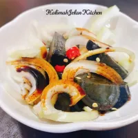 Century Egg + Holland Onion 🧅 + Chilli 🌶 + Tong Nam Soy Sauce 🤤|Halimah_Jelan Kitchen 👨🏻‍🍳👩🏻‍🍳さん