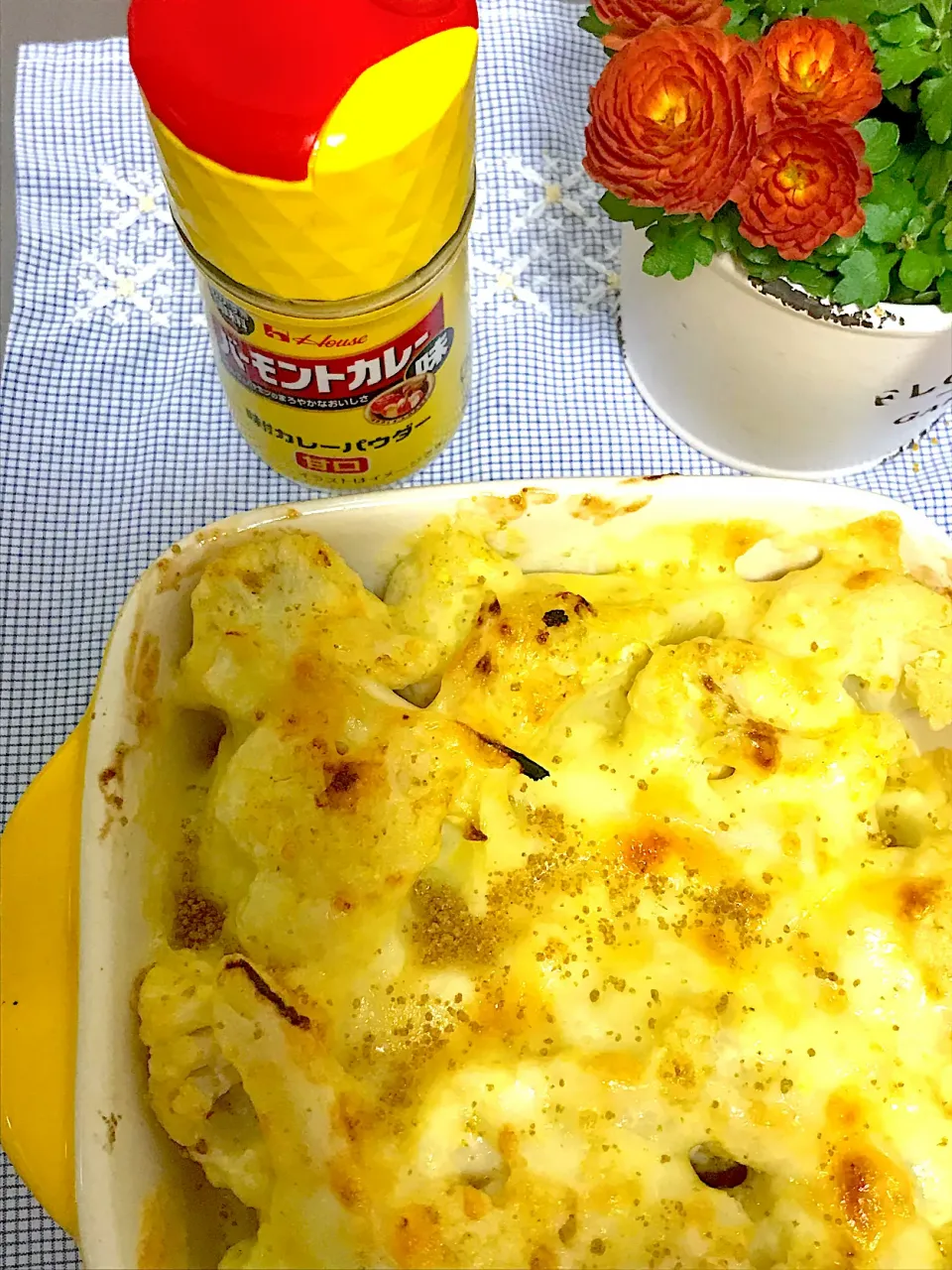 Snapdishの料理写真:カリフラワーのカレーマヨチーズ焼き|みえさん