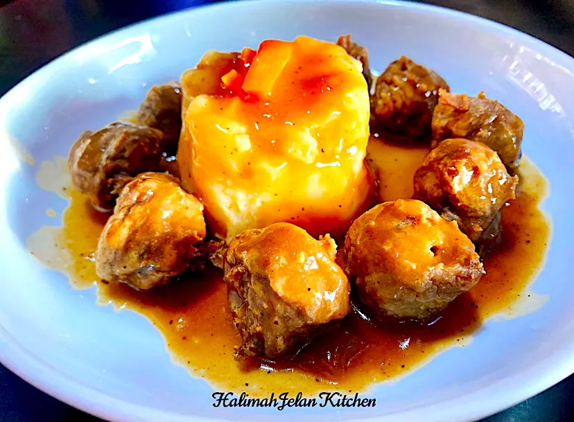 Black Pepper Meatballs with Mashed Potatoes|Halimah_Jelan Kitchen 👨🏻‍🍳👩🏻‍🍳さん