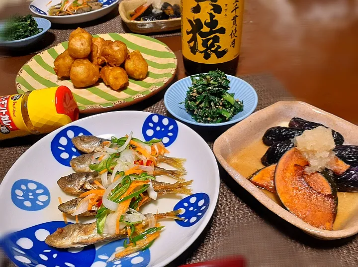 豆鯵の南蛮漬け🐟
小茄子・かぼちゃ揚げ浸し
春菊お浸し🌿|びせんさん