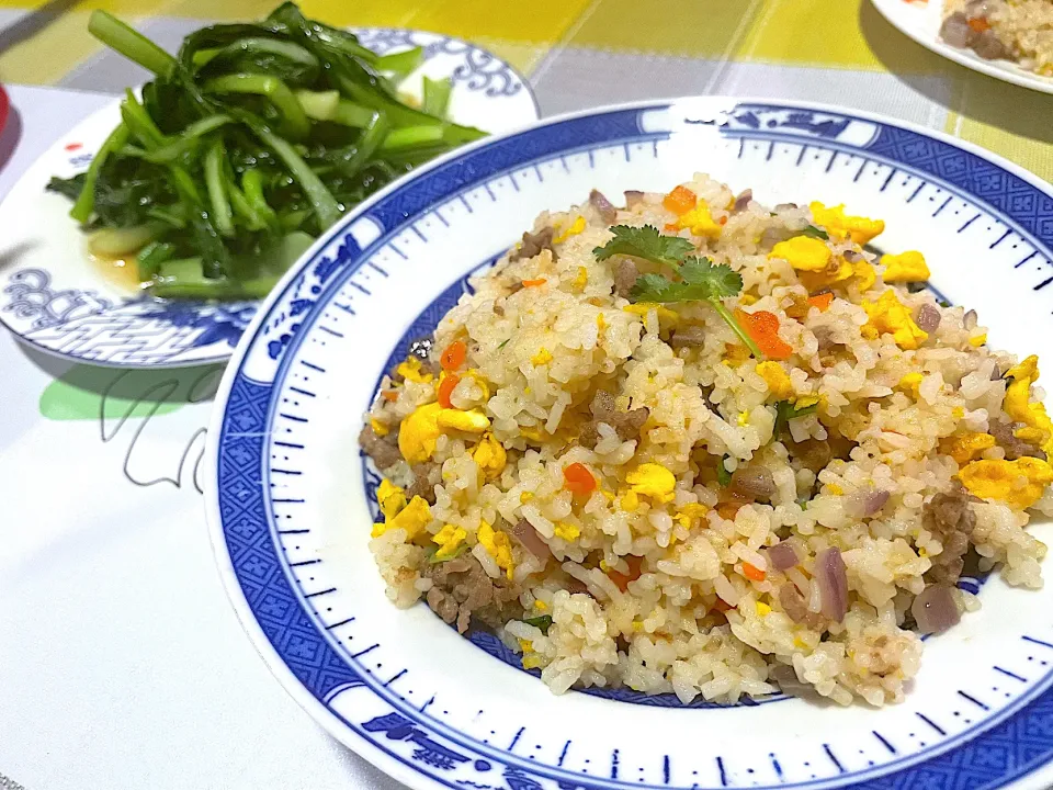 fried beef rice with onion & egg|michelleさん