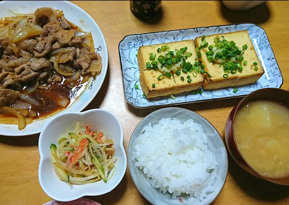 Snapdishの料理写真:晩ごはん🌃|しまだ ちえこさん