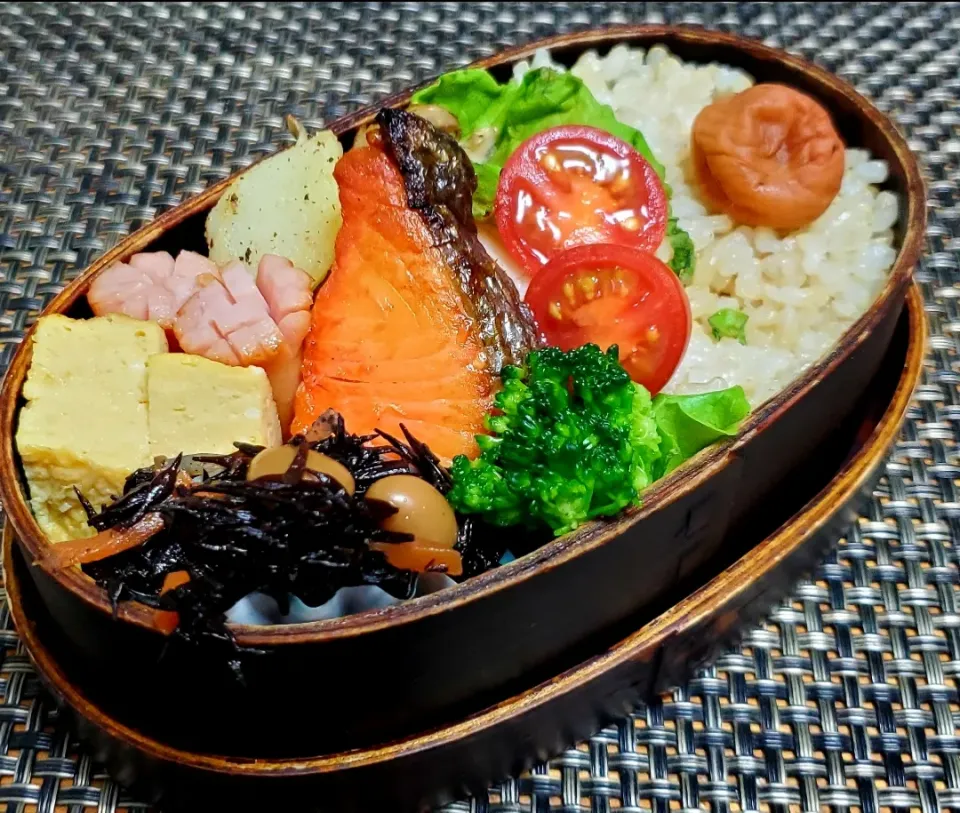 シャケ弁当🍱|クッキングオヤジさん