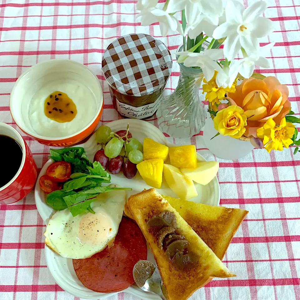 Snapdishの料理写真:🌼🌼花とモーニングプレート🌼🌼|あっちゃんさん