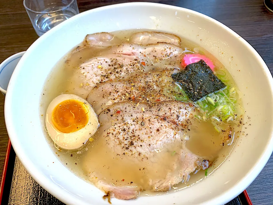 Snapdishの料理写真:ローストポークチャーシュー麺　大盛り|きらさん