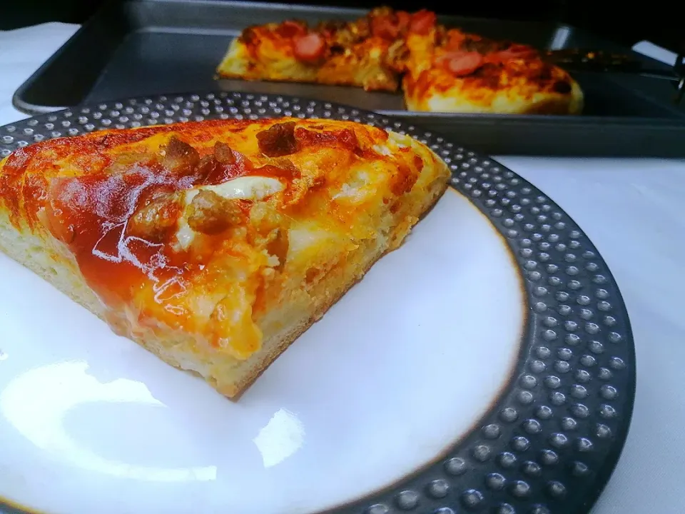 Snapdishの料理写真:Homemade pizza|bake with candyさん