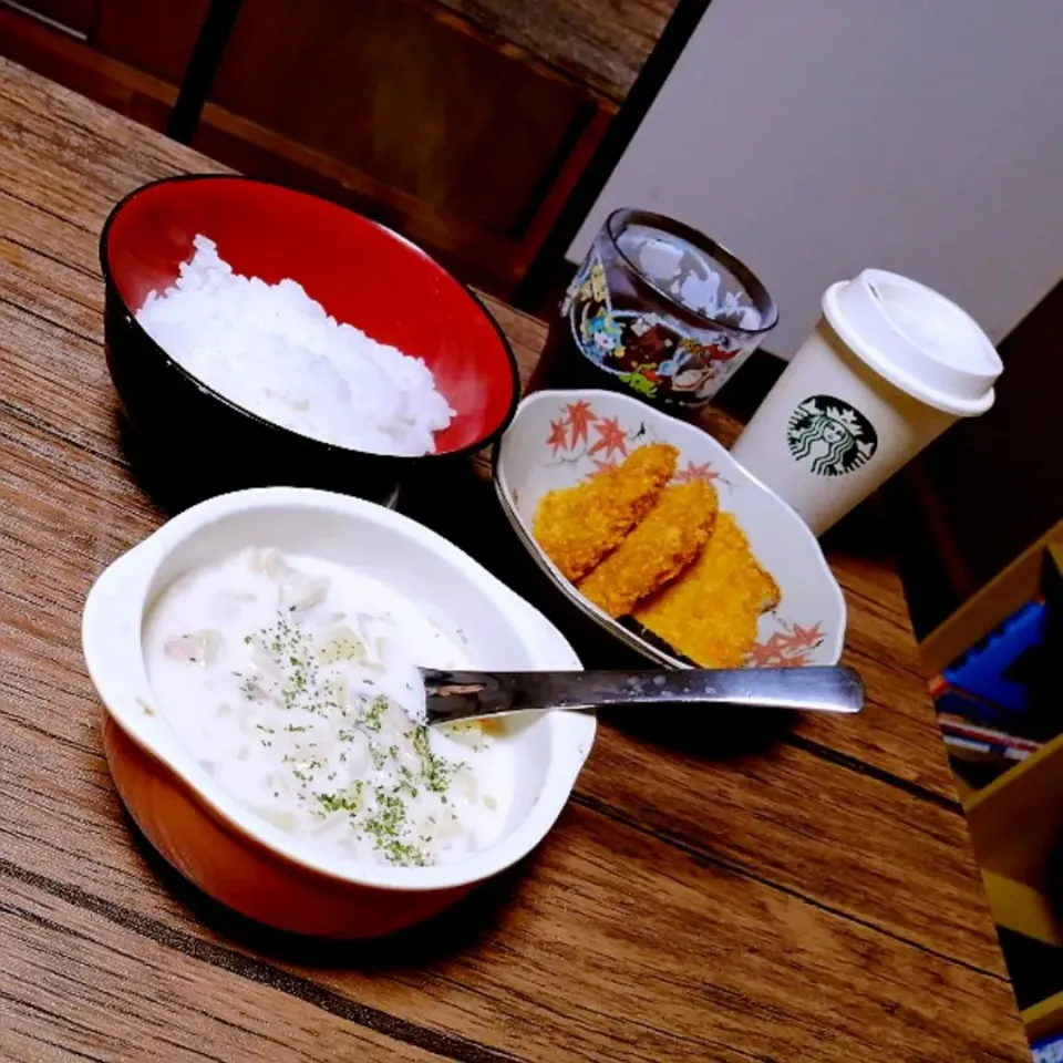 クラムチャウダーと、がんす天、ご飯。|ariyo4200さん