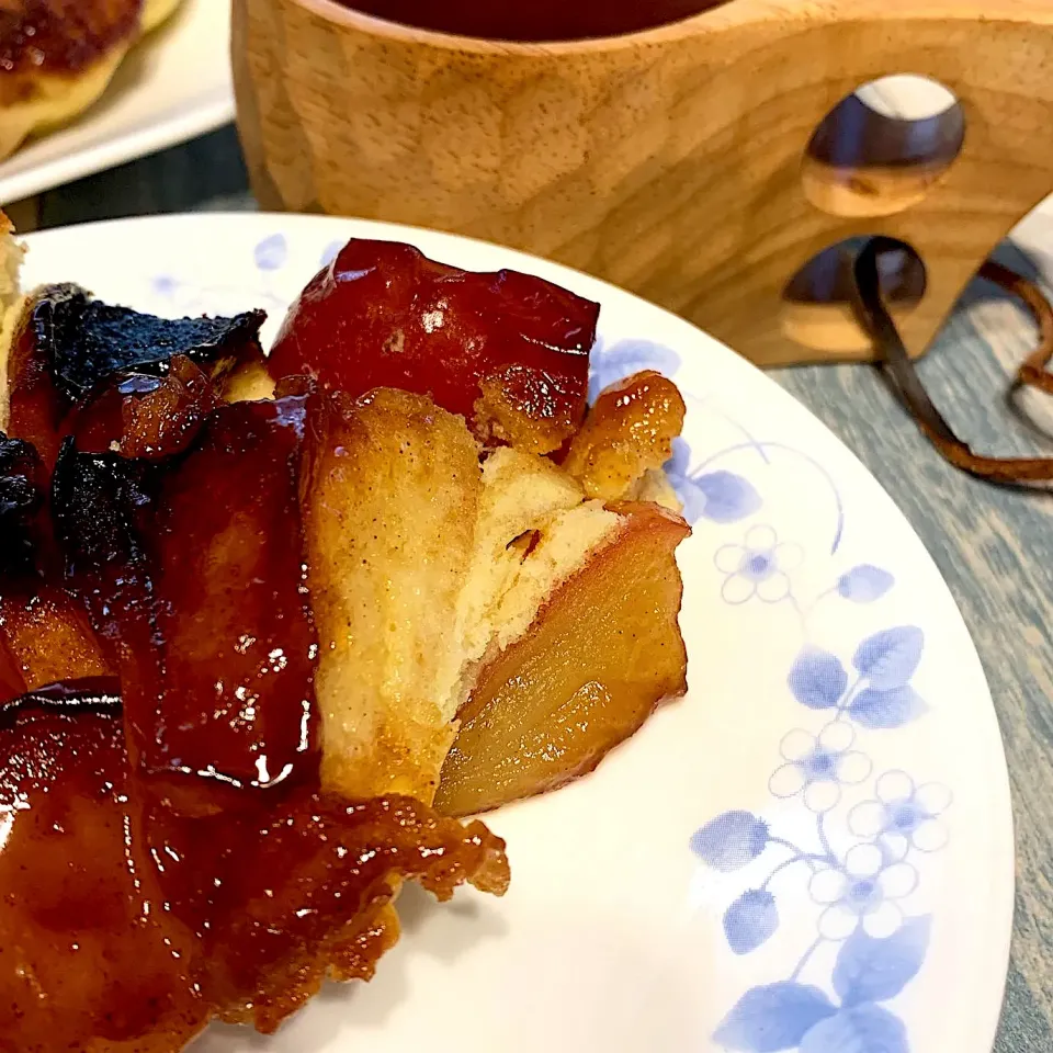 フライパンひとつでリンゴケーキ🍎|みっこちゃんさん