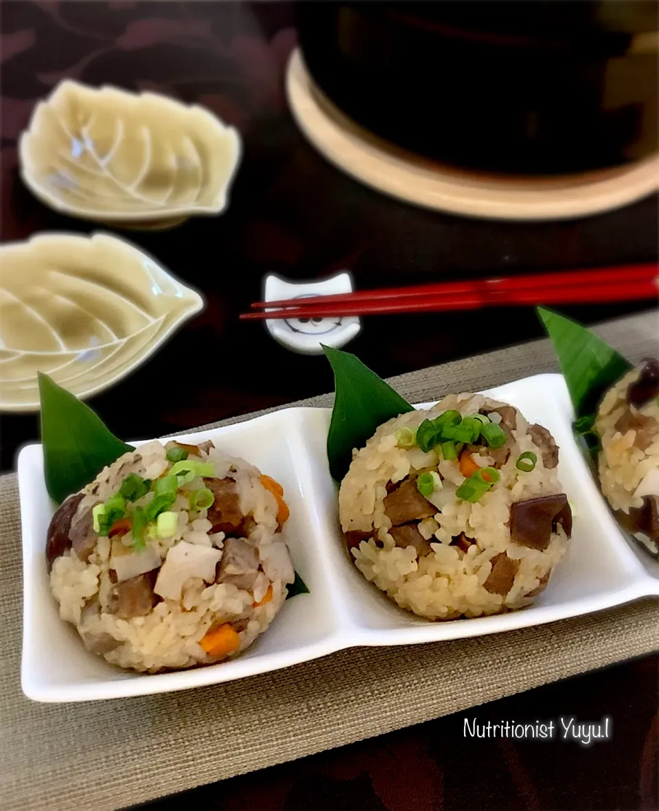 塩こうじ焼き豚とれんこんの炊き込みご飯🍚|ゆーこどんさん