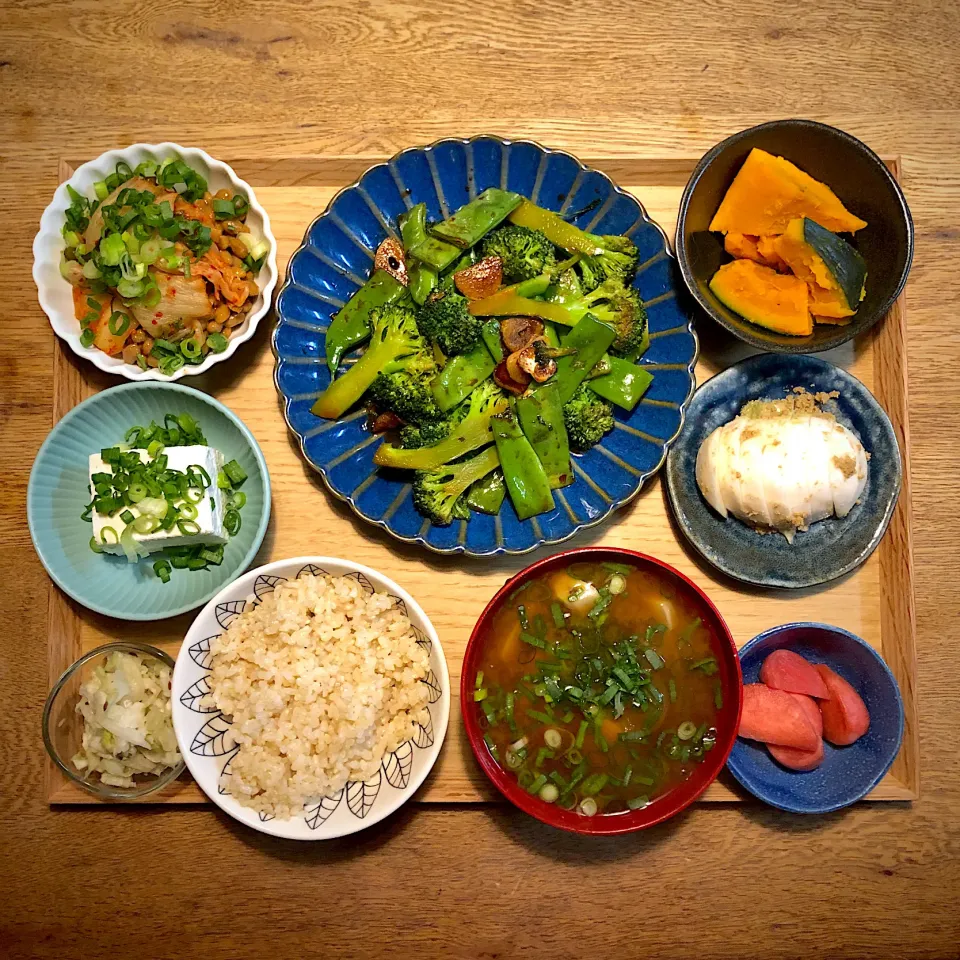 #vegan 
ブロッコリーとモロッコインゲンのガーリック醤油炒め|makiko_aさん