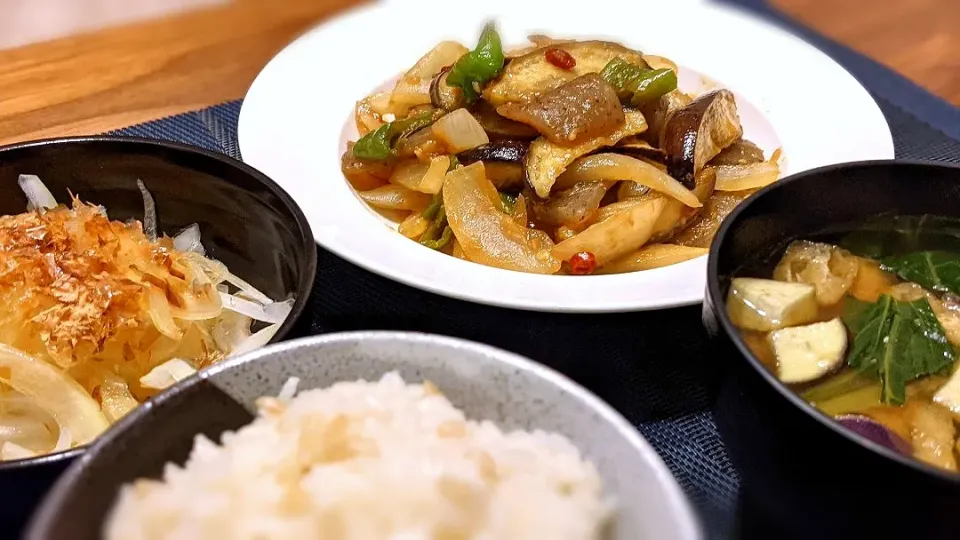 茄子味噌炒め定食〜
の晩ごはん✨|kaz(*･ω･)さん