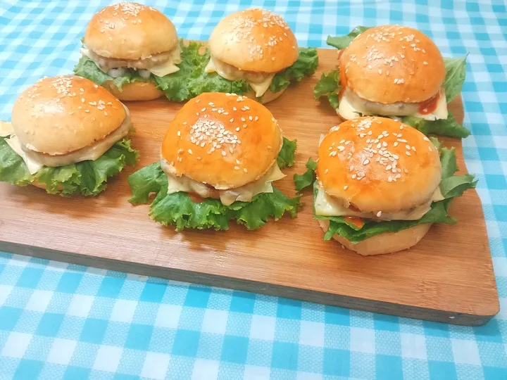 Chicken Cheese Burger 
#nisahomefood 
#muslimah 
#bangladeshi 

www.facebook.com/nisahomefood|Sadia Meherinさん